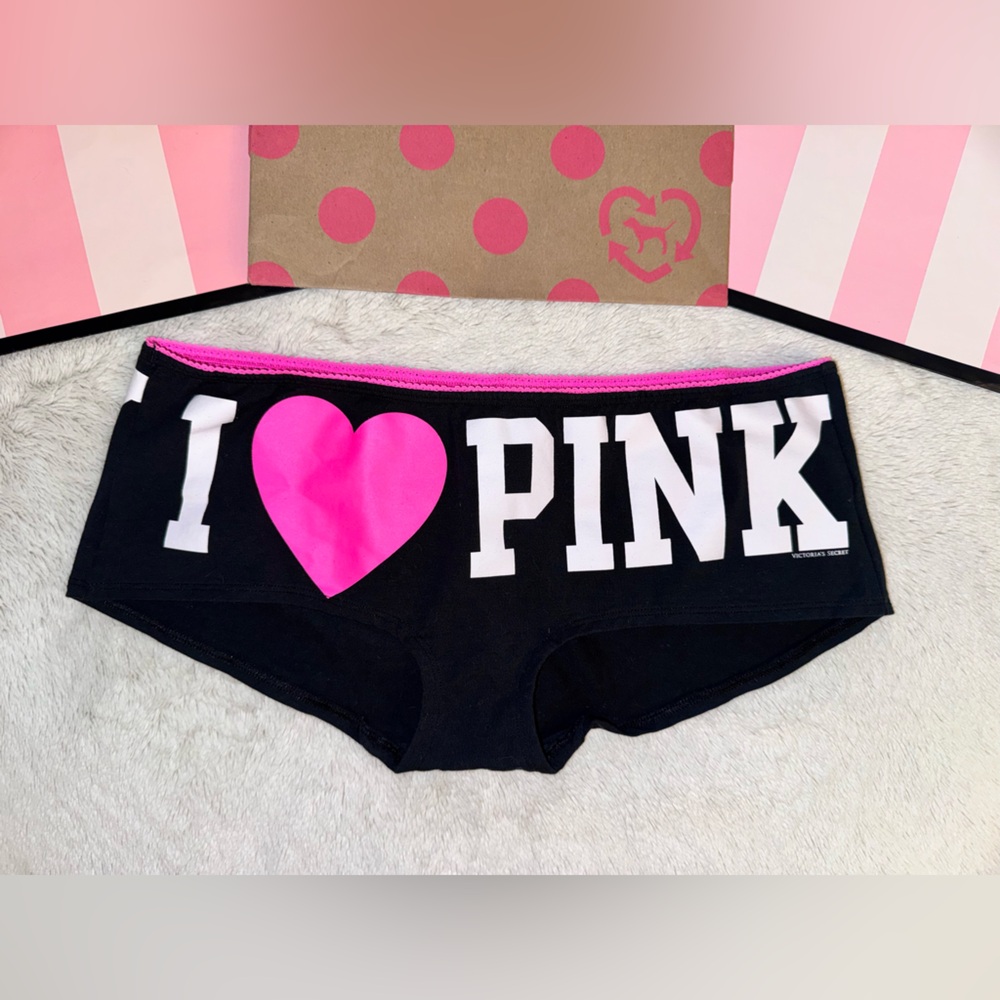 VS PINK VINTAGE Y2K LIMITED EDITION FASHION SHOW BOYSHORT PANTY BLACK HEART NWT